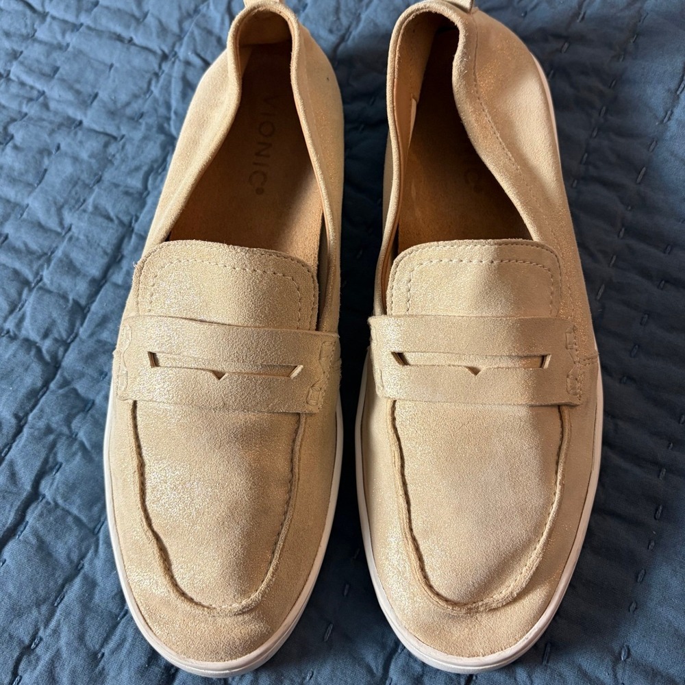 Vionic Uptown Loafers Metallic Gold Suede Penny Loafer Lug Sole Shoes Womens 9